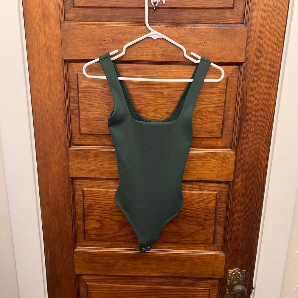 Good American Sculpting Modern Tank Bodysuit sz XS Pine Green NWT's $78 GB0375